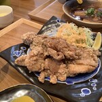 Fuujon - 【鶏唐揚げ定食 650円】メインの鶏唐揚げ
