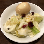 Shisen Ryouri Ganso Mabo Doufu - ランチ900円（税別）以上食べ放題の漬物と味玉