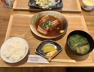 Fuujon - 豚バラ角煮定食 650円