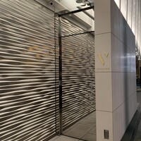 スガラボヴィー - ここが1階のエレベーターへの入り口