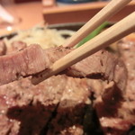 やよい軒 - ビーフステーキの断面