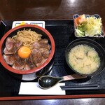 和牛と創作料理 神田 一期屋 - 