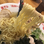モンキーらーめん  - 麺リフト
