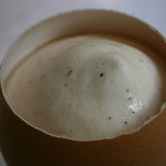 ラ・ビオグラフィ - スペシャリテ　スパイシーな半熟卵　海老のクリーム