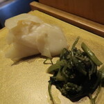 まんてん鮨 日本橋 - 葉山葵のお浸し　ガリ