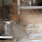 ラーメン 環2家 - (株)酒井製麺銘入りの麺箱