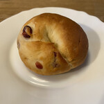 クーテキッチン - まっちゃマフィン
      って書いてあったけど多分レーズンのマフィン