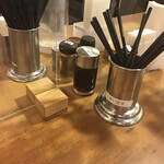 天下一品 - テーブル席もアクリル板でソーシャルディスタンス