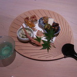 くろぎ - 鱧棒寿し　ばち子　アボガドの白和え　枝豆と長芋の流しもの