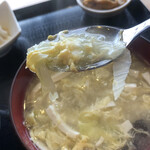 慶太郎餃子酒場 - スープは優しい味わい