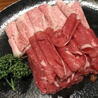 横浜中華街 重慶飯店 本館 - 火鍋の具材は、いずれも非常に上質です。