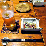 Izakaya Maeru - 生ビール（３口飲みました）＆ お通し