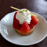 苺のケーキ専門店 レコンパンス ルージュ - タルトフレーズ