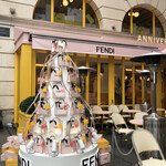 フェンディ カフェ バイ アニヴェルセル - 