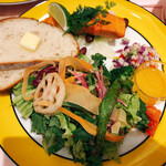 フェンディ カフェ バイ アニヴェルセル - 