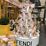 フェンディ カフェ バイ アニヴェルセル - 