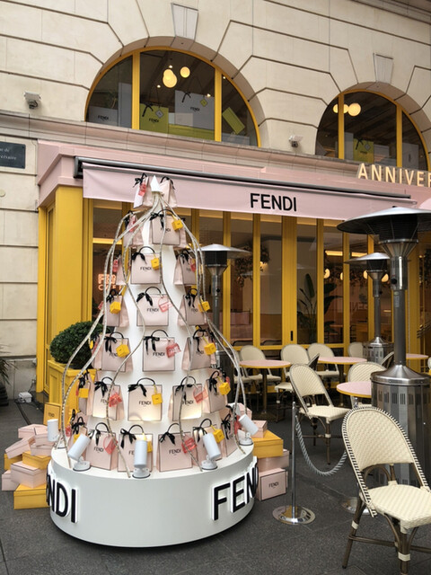 フェンディ カフェ バイ アニヴェルセル Fendi Caffe By Anniversaire 表参道 カフェ 食べログ フェンディ カフェ バイ アニヴェルセル Fendi Caffe By Anniversaire 表参道 カフェ 食べログ