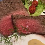 カフェ ド ラモ - ローストビーフ特製ソース