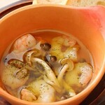 カフェ ド ラモ - 海老ときのこのアヒージョ
