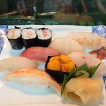 巴鮨 - 上寿司ホタテ(7貫、巻物)2500円
