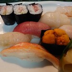 巴鮨 - 上寿司ホタテ(7貫、巻物)2500円