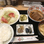 三津屋 - ぶり大根定食750円