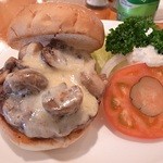 マッシュルームチーズバーガー