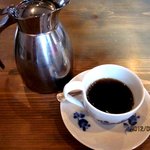 Cafe Le Petit Ni Trois - 自家焙煎ブレンド(ポット)！