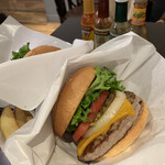 FRESHNESS BURGER - 