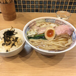 ほっこり中華そば もつけ - 