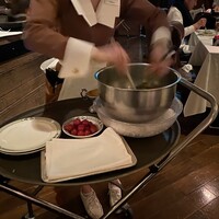 ロウリーズ・ザ・プライムリブ 恵比寿ガーデンプレイス店 - オリジナル・スピニング・ボウル・サラダ