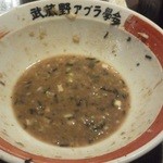 武蔵野アブラ學会 - 201208 武蔵野アブラ學会　特濃油そば（意外に汁多め）.jpg