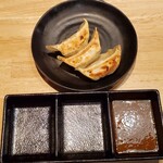 柳家 - 自家製餃子(3個)