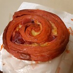 パリアッシュ - エスカルゴプーノエル　420円