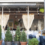 Fornos of Spain Restaurant - 仮設席外観。