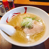 Menya Koujirou - 見た目美しい。スープはちゃんと味わいあり。
