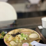 らー麺　Do・Ni・Bo - 見てこの表面張力