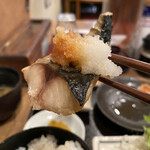 普通の食堂いわま - 小ぶりな塩サバ