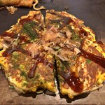 Okonomiyaki Takoyaki Takozen - 関西風お好み焼きのブタ玉