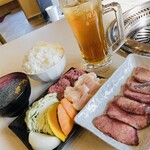 Taishuu Yakiniku Nagomi - 上なごみランチ