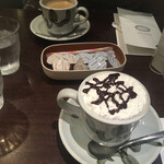 Cafe Miyama - ＊ Miyamaブレンドコーヒー　590円 ＊ ソイチョコレート　ホット　720円