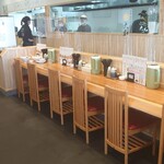 青竹手打ちラーメン 大和 - カウンター席