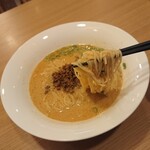 Mendokoro Minami - 麺のリフトアップ