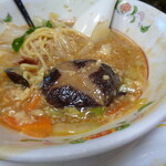 餃子の王将 - シイタケでかいね～