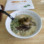 長浜ラーメンまき - 長浜ラーメン　辛子高菜トッピング　¥600