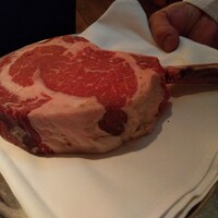 ウルフギャング・ステーキハウス 六本木 - トマホークステーキ、リブアイ800ｇ可食部720ｇ