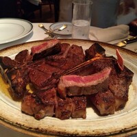 ウルフギャング・ステーキハウス 六本木 - Ｔボーンステーキ3人前可食部８２５ｇ