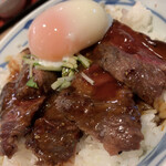 金沢肉食堂 10&10 - 温泉卵が付いてて丼にﾎﾟﾁｮﾝと落とします❤
