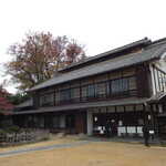 麺屋 忠兵衛 - （おまけ）渋沢栄一氏の出生地「中の家」。実業家として成功した後も、たびたび東京から訪れたという