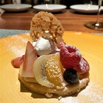 蒼 - 岡山ジャージーミルクプリン タルト仕立て プリンアラモードｂｙ蒼 可愛いです、子供が見たら喜びそうですが、大人の私もこのビジュアルにノックアウトされました(笑) 食べる場所で味わいが変化する楽しさがあります♪